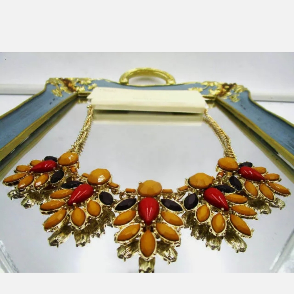 New multicolor goldtone fashion necklace